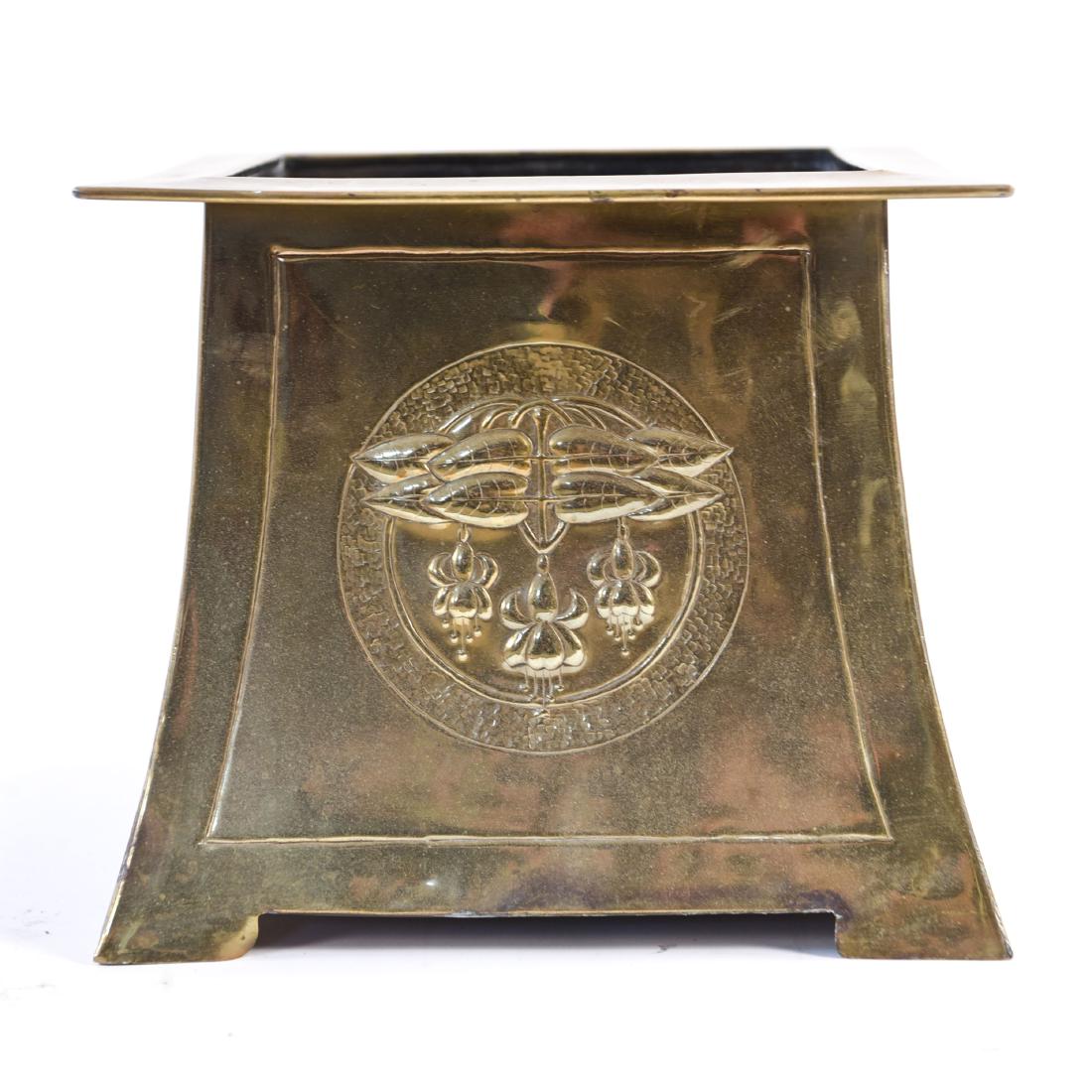 BRASS PLANTER: Dimensions: H 10.5" x W 12.5" x D 12.5"Condition: Showing some finish wear and dings consistent with use.