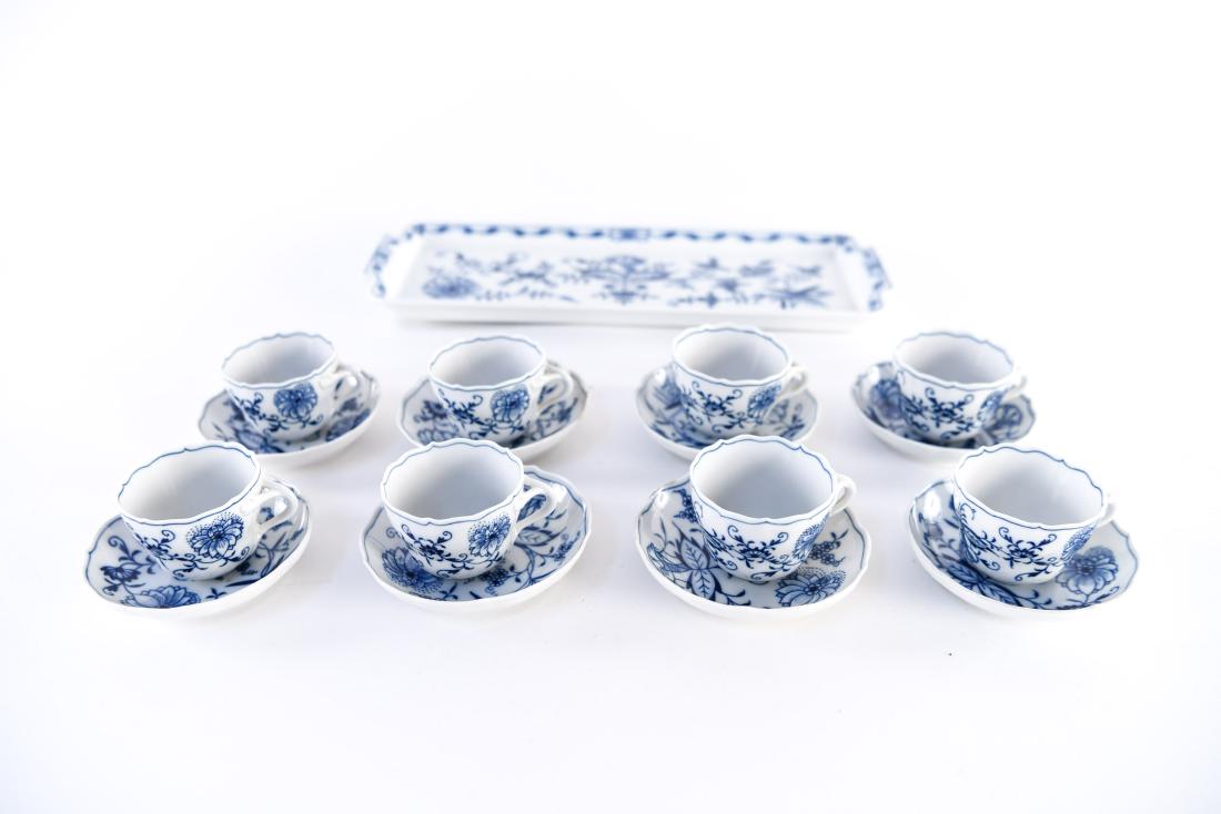 MID-CENTURY MEISSEN PORCELAIN GROUPING (1 of 19)