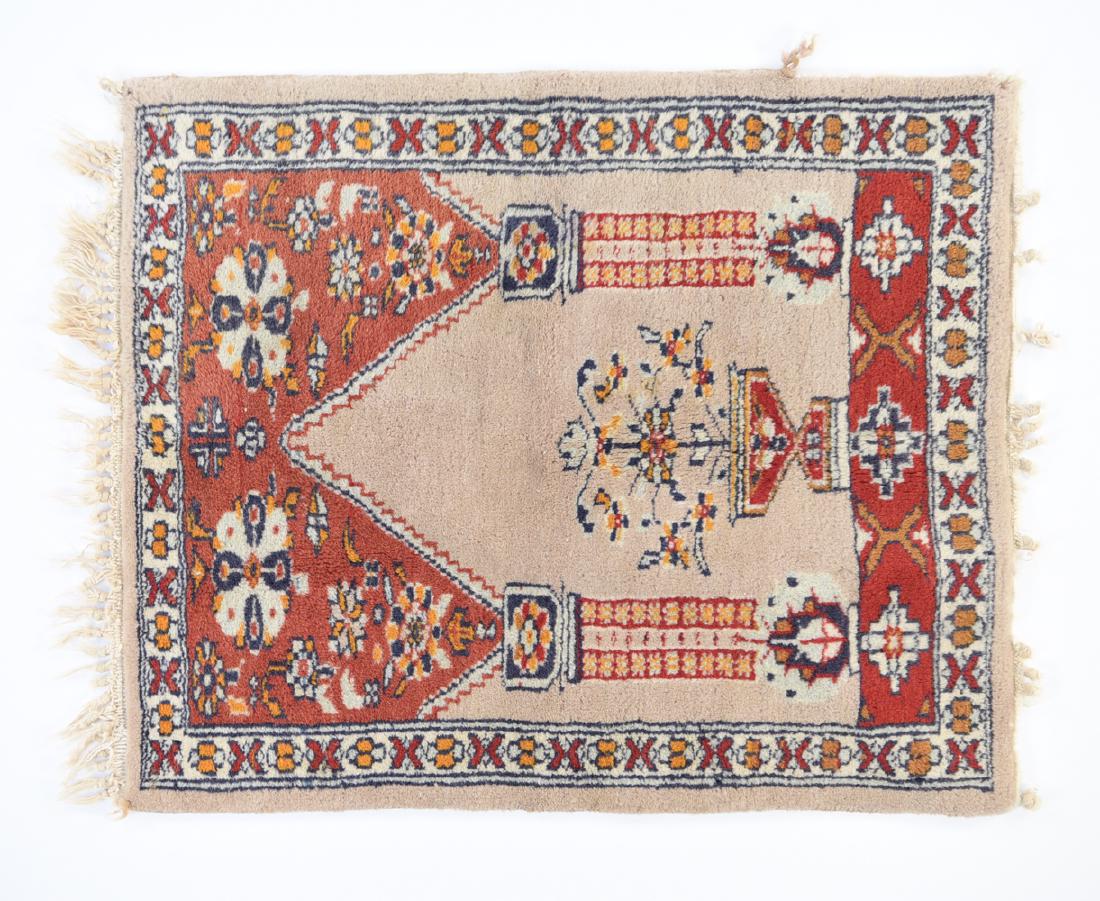 SMALL PRAYER RUG (1 of 7)