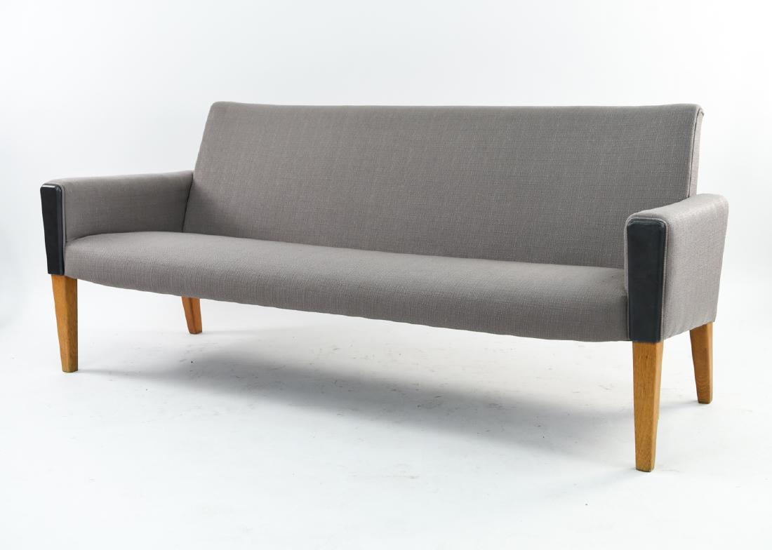 Hans Wegner Sofa Apr 28 2019 Westport Auction In Ct