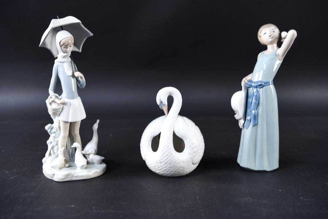 (3) LLADRO PORCELAIN FIGURES (1 of 13)