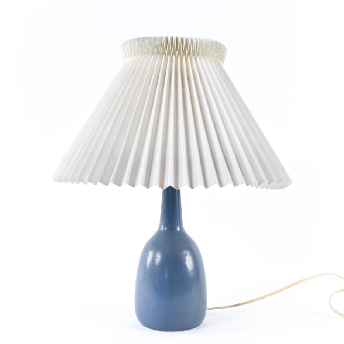 PER LINNEMANN - SCHMIDT PALSHUS DENMARK LAMP: Marked Palshus Danmark under, ceramic base and flexible shade. C. 1960s. Dimensions: H 19" x Dia: 4" (base) Condition: Light chipping to enameled wire, light signs of use to shade.