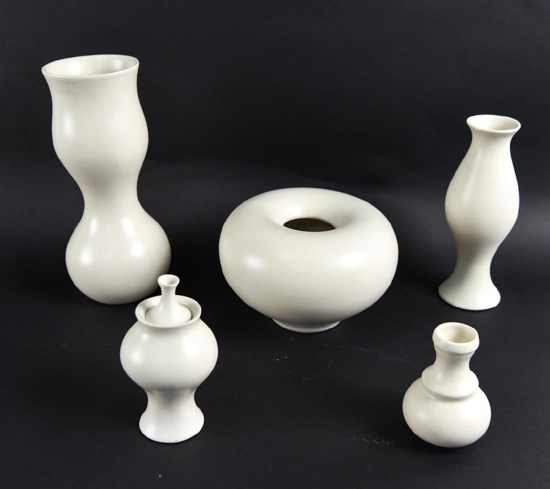 EVA ZEISEL FOR KLEINREID CERAMIC VASE GROUPING: (6) pieces, imprinted underneath. Dimensions: (Tallest) H 11.75" x Dia. 5" Condition: No issues to note.