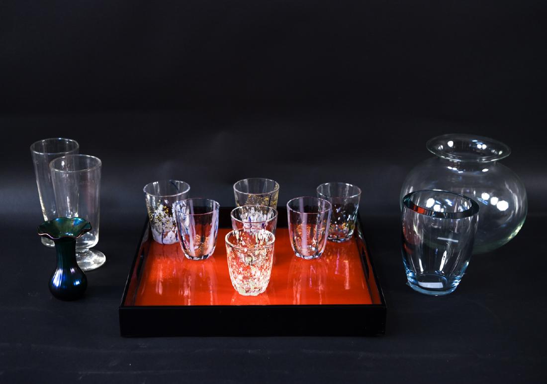 GROUPING OF DECORATIVE GLASS ETC. (1 of 11)