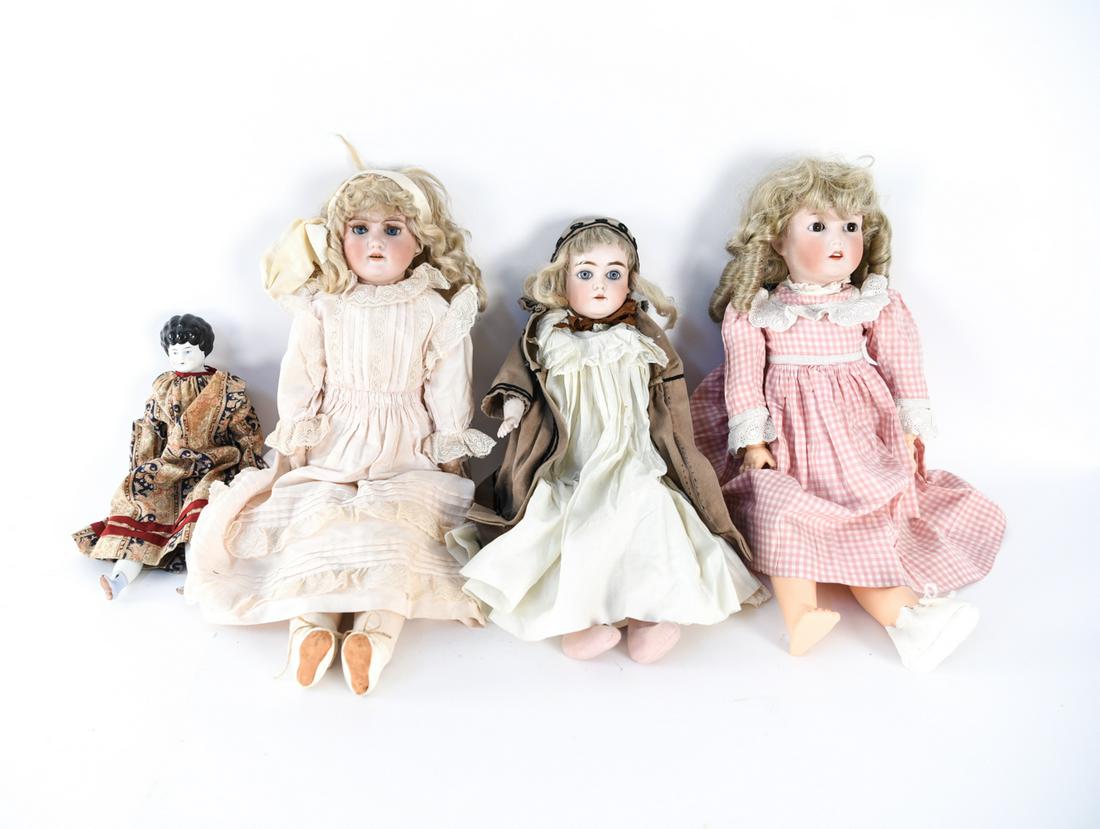 GROUPING OF ANTIQUE GERMAN DOLLS (1 of 12)