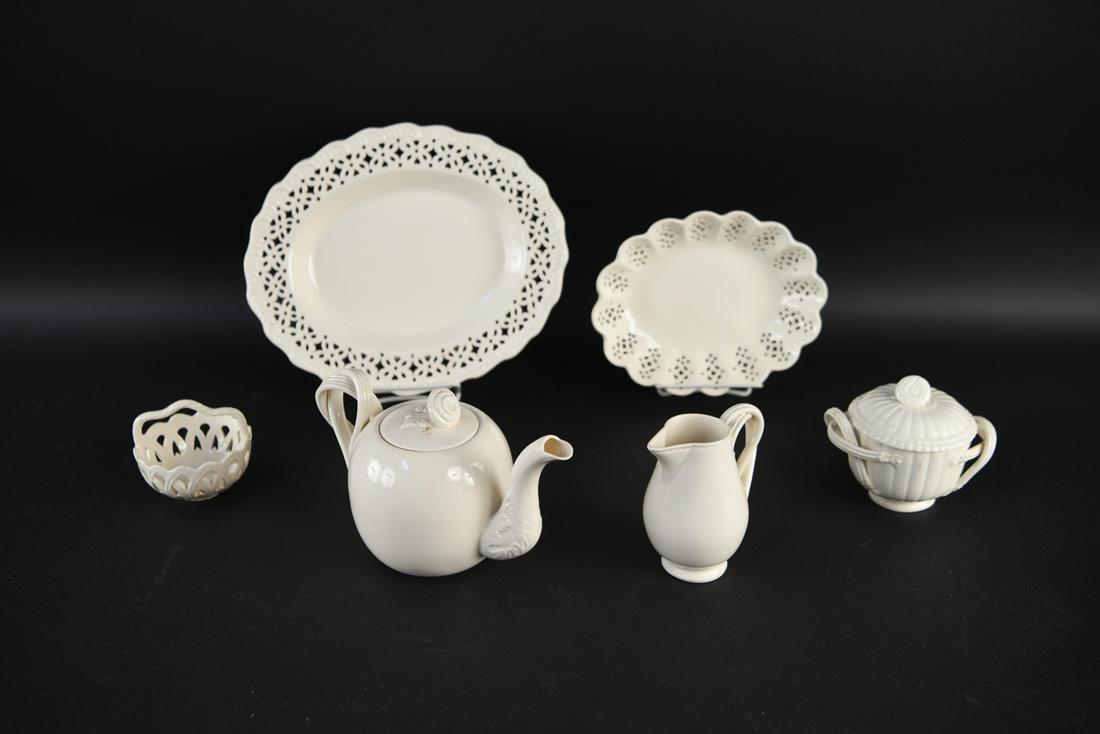 GROUPING OF ENGLISH CREAMWARE PORCELAIN (1 of 15)