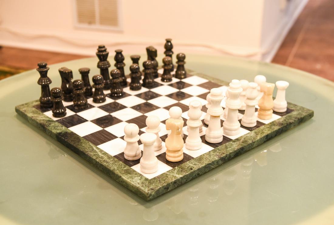 MARBLE CHESS SET: board measures: 17.75" x 17.75