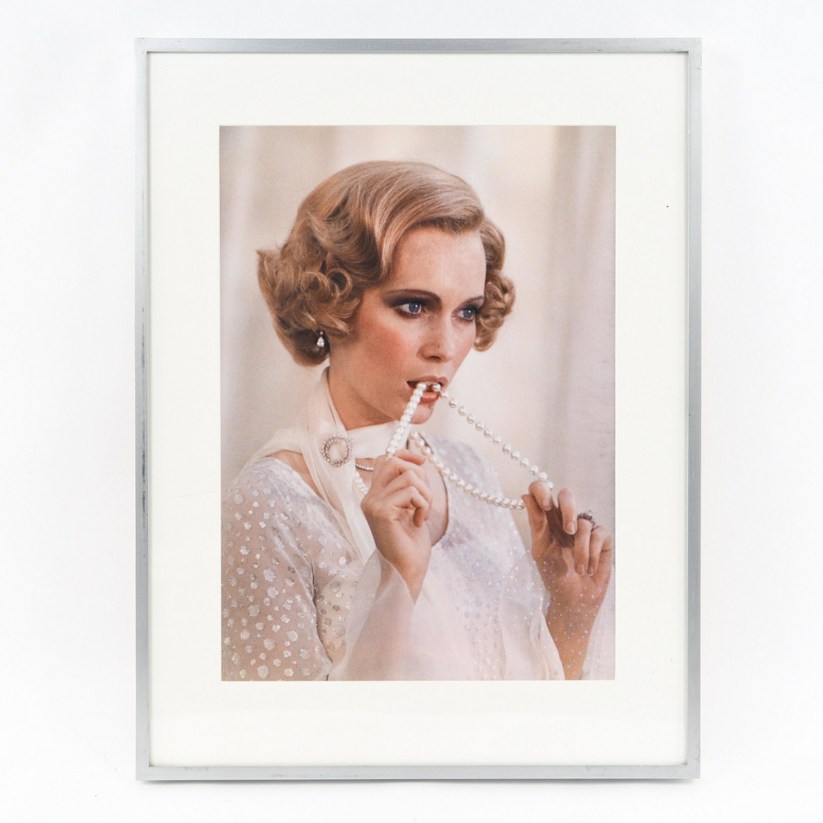 STEVE SCHAPIRO ORIGINAL PHOTOGRAPH PEOPLE MAGAZINE: Steve Schapiro (born 1937). First cover for People Magazine, 1974, their first photographic cover. Young Mia Farrow. Exhibited Cincinnati Art Museum 1987. Dimensions: (Frame) H 28.75" x W 19", (Sight)