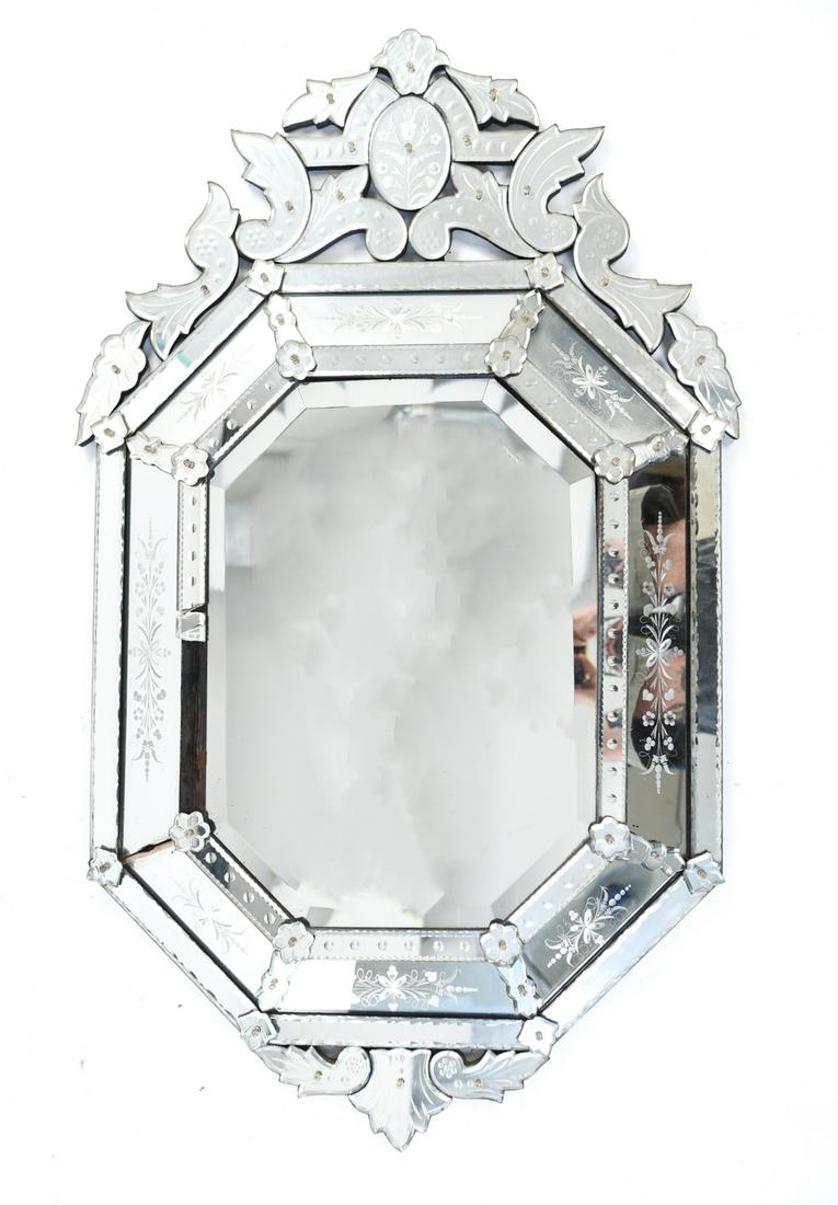 VENETIAN MIRROR: Dimensions: H 50.5" x W 30" Condition: Breaks, chips and, losses. Loose pieces.