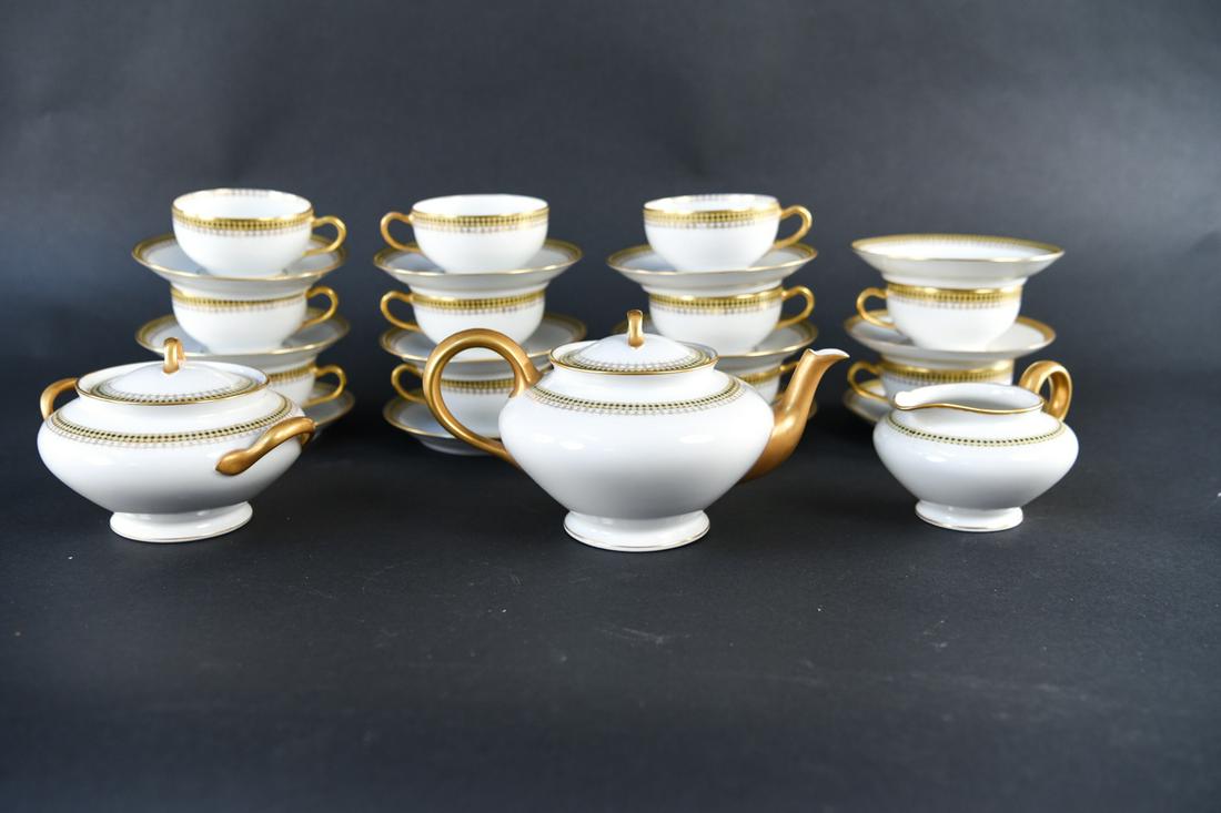 THEODORE HAVILAND LIMOGES PORCELAIN TEA SERVICE (1 of 15)