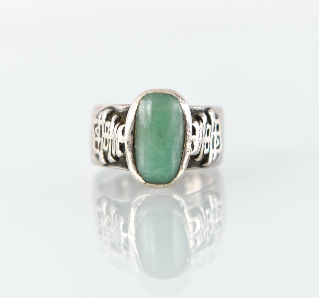 JADE & SILVER CHINESE RING (1 of 7)