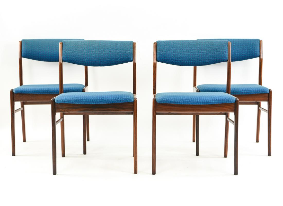 (4) JOHANNES ANDERSEN DANISH TEAK SIDE CHAIRS: Dimensions: H 31" x W 19.5" x D 18" x SH 18" Condition: Showing light signs of use. F145