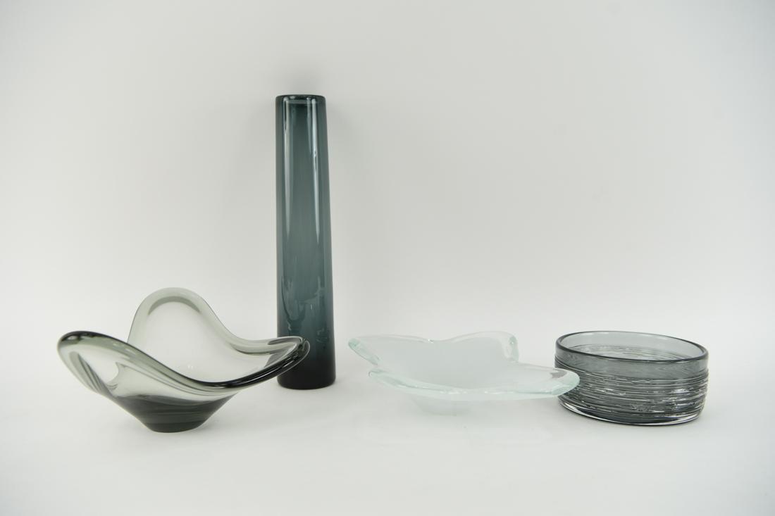 (4) SCANDANAVIAN AND ITALIAN ART GLASS: Per Lutken for Holmegaard, Labrador Vase, Balboa Italy, Bengt & Edenfalk spun glass. Dimensions: (Tallest) H 14.5" x D 2.5" Condition: Showing light handling wear.