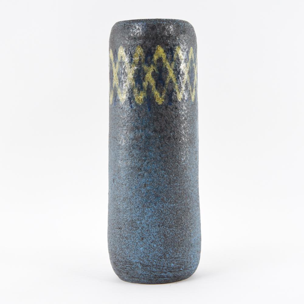 BITOSSI HAND-THROWN STONEWARE VASE, ITALY, 1950S: With La Rinascente label. Signed underneath. Dimensions: H 12.25" x Dia. 4.25" Condition: No issues to note.