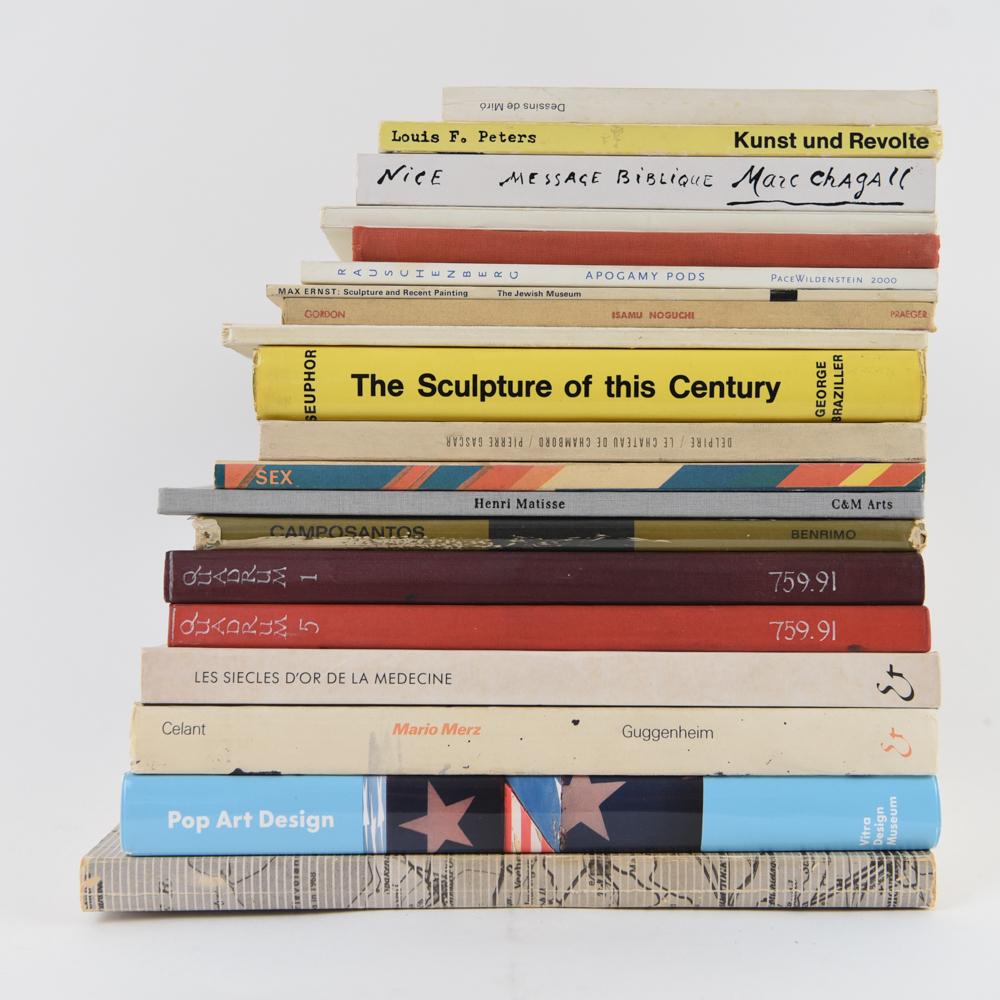GROUPING OF MODERN ART & DESIGN BOOKS: Various modern art, architecture, and design books. Including Dessins de Miro, Pop Art Design, Mario Merz Guggenheim, etc. Dimensions: (Pop Art Design) H 11.25" x W 11" Condition: Showing wear and tea