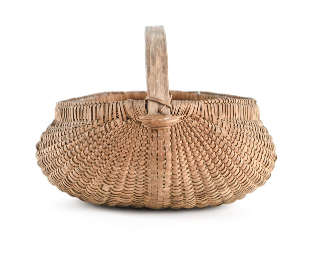 VINTAGE WOVEN BASKET (1 of 8)