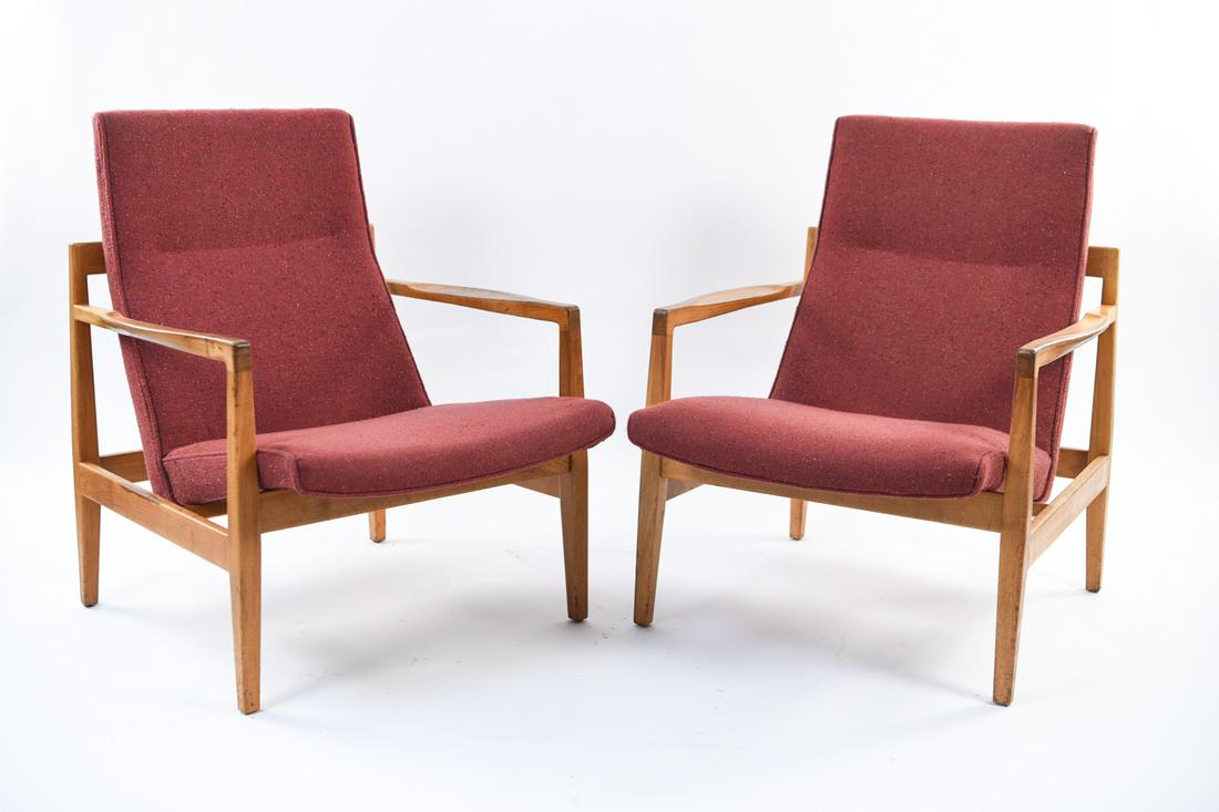 PAIR OF JENS RISOM LOUNGE CHAIRS: Dimensions: H 33.5" x W 27" x D 29.5" x SH 15" Condition: Surface scratches and scuffs. Minor pilling to fabric.