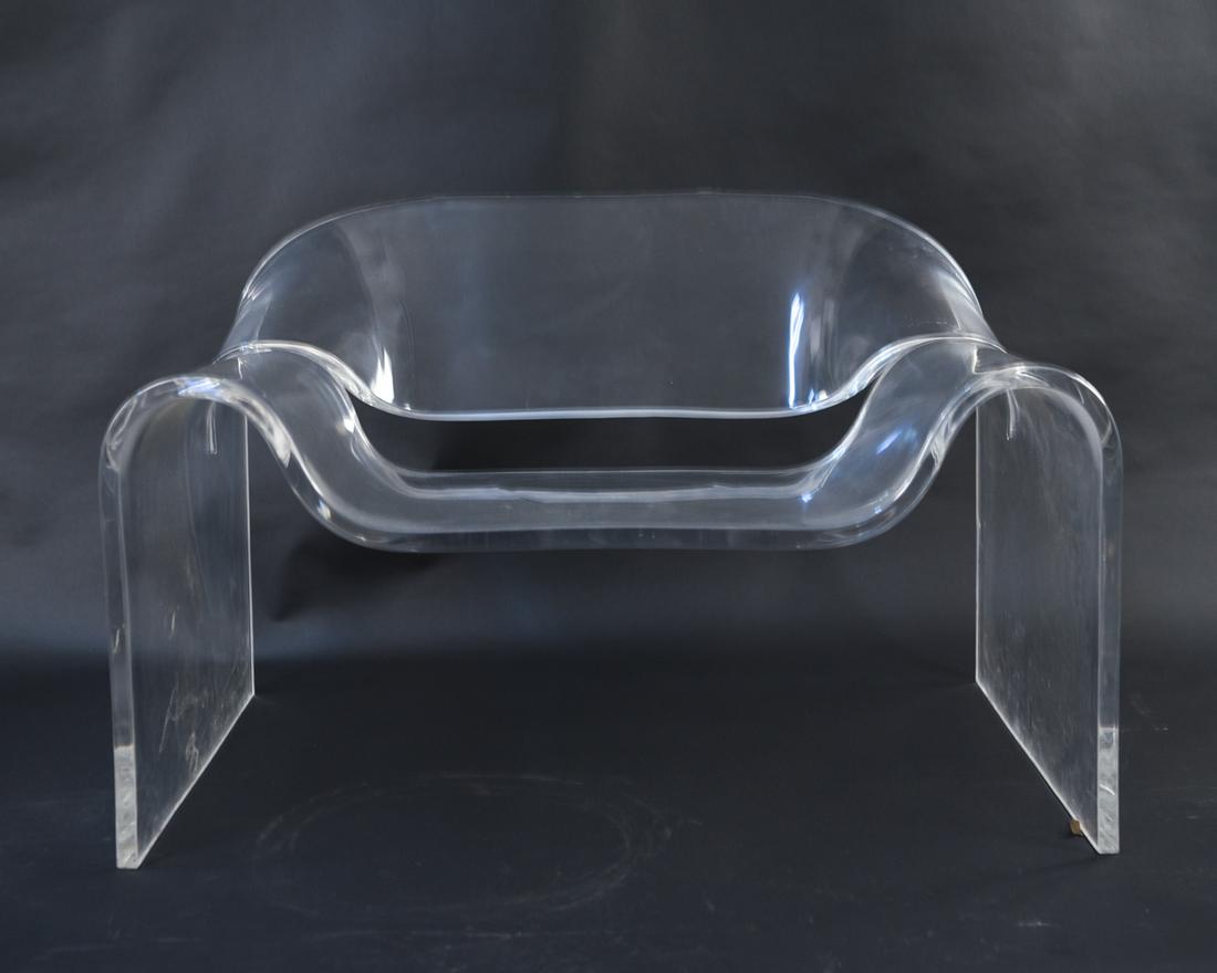 ATTR. CINI BOERI (ITALIAN B. 1924) LUCITE CHAIR: Dimensions: H 24.75" x W 37.75" x D 29.5" x SH 13.25" Condition: Surface scratches.