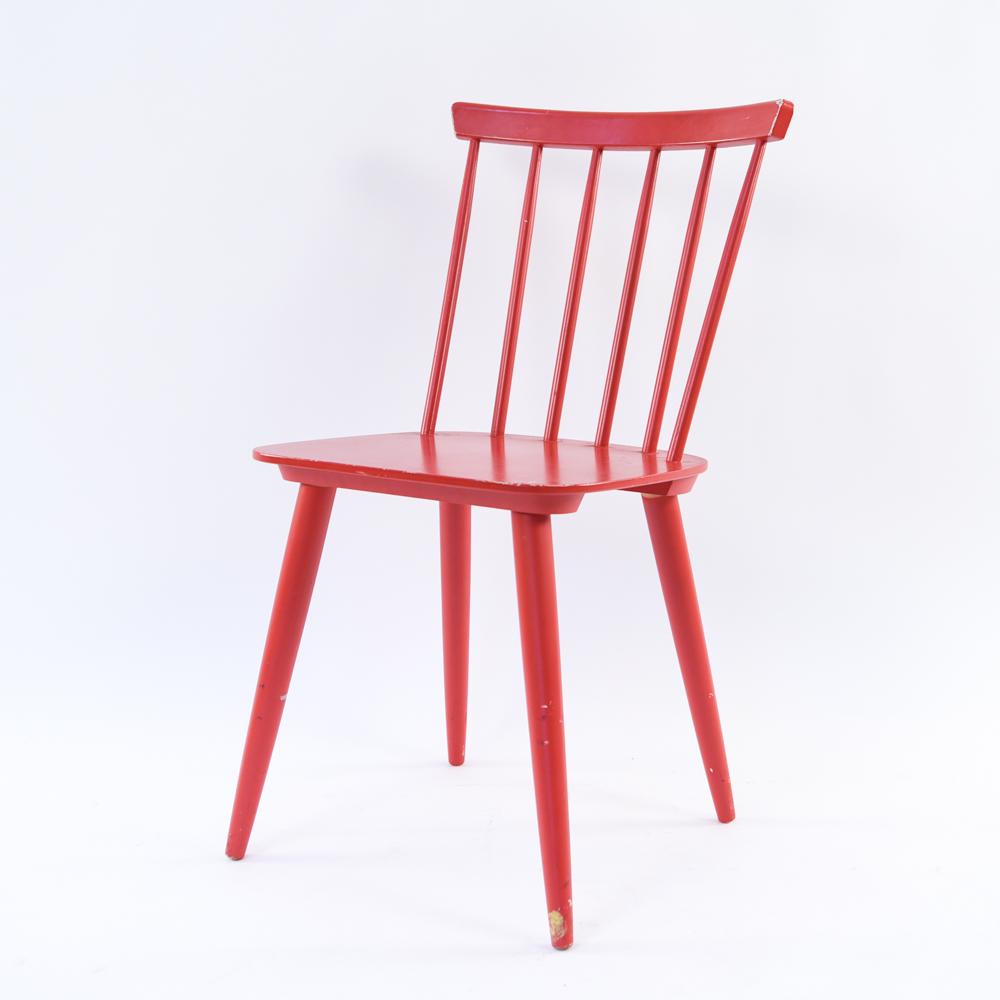 MID-CENTURY SCANDINAVIAN KY VARJONEN CHAIR: Dimensions : H 31" x W 15.75" x D 18.5" S.H. 18" Condition : Some losses to paint on corners, scratches to seat