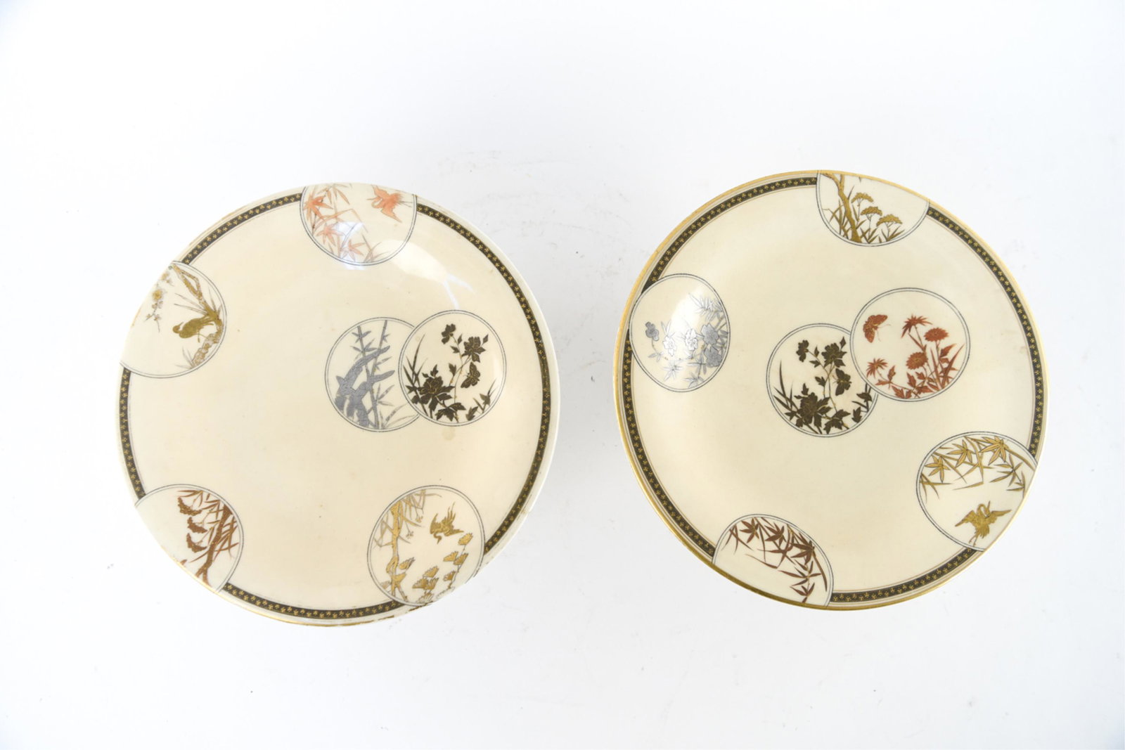 (2) ROYAL WORCHESTER PORCELAIN FOOTED SERVING DISH (1 of 10)