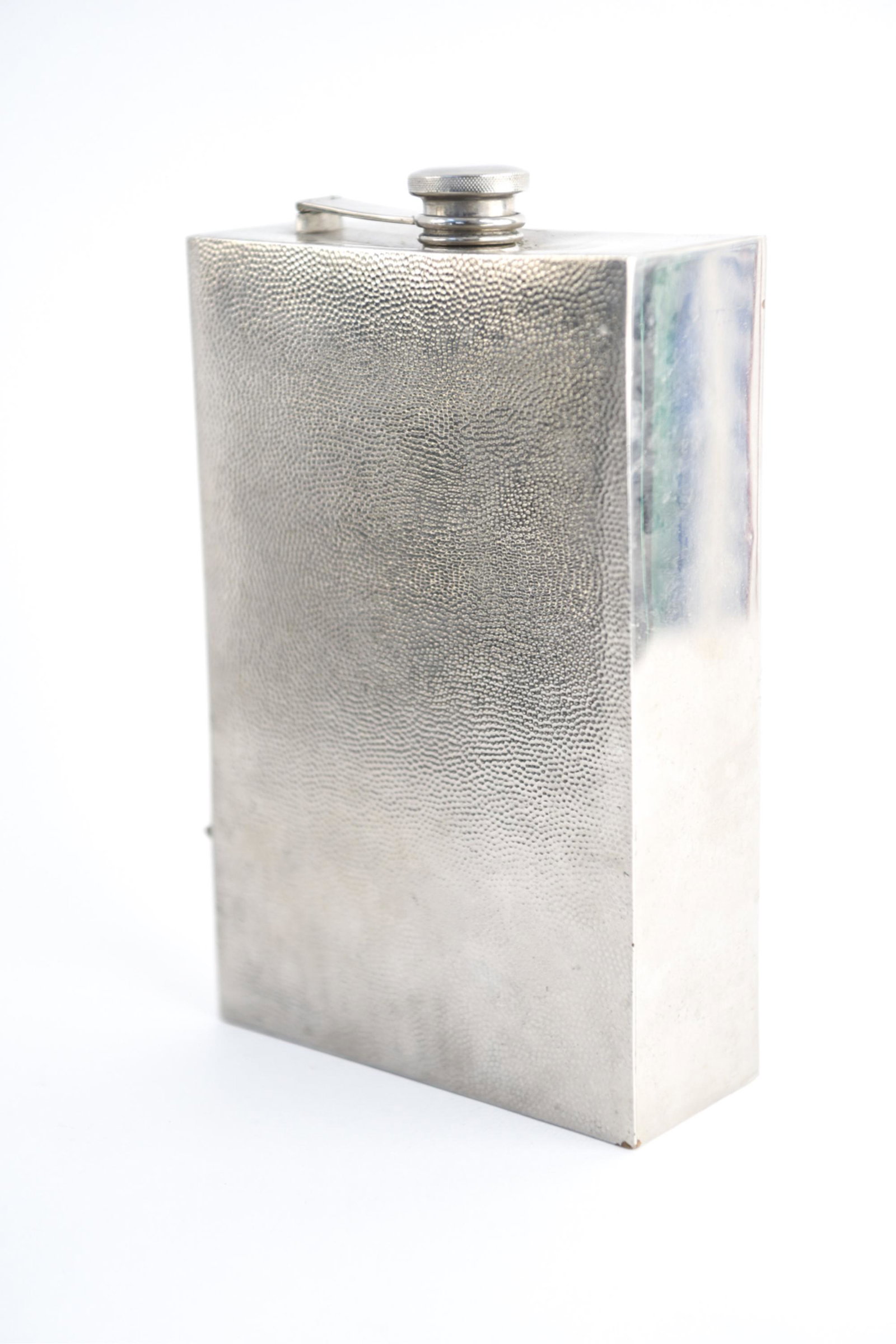 ART DECO HAMMERED SILVERPLATE GERMAN FLASK (1 of 13)