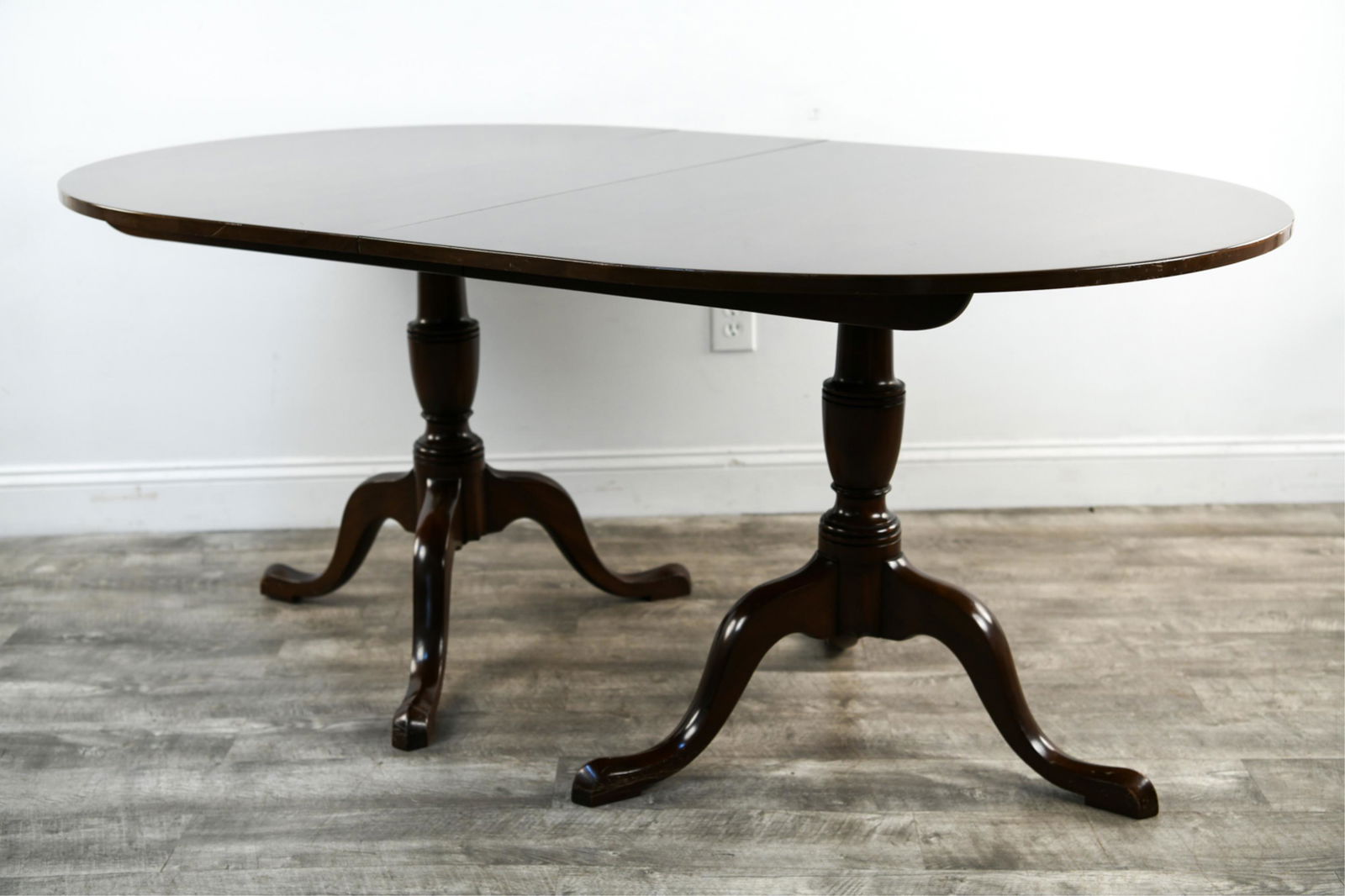 KITTINGER MAHOGANY DINING TABLE (1 of 15)