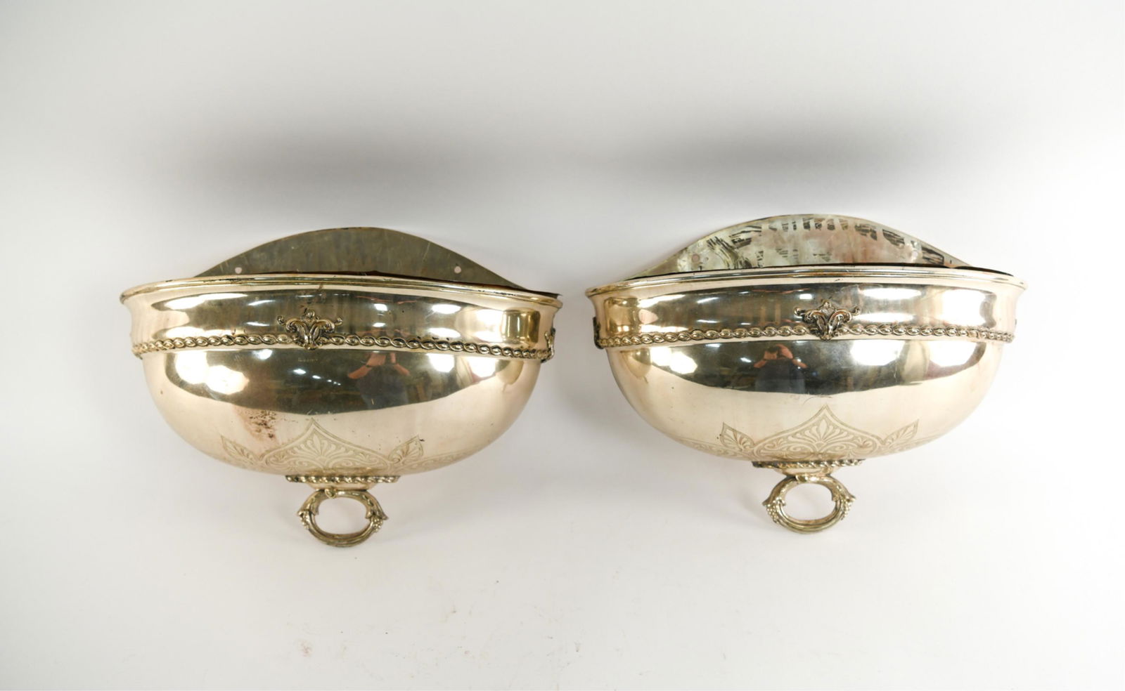 PAIR OF SILVERPLATE MEAT DOME WALL POCKETS (1 of 11)