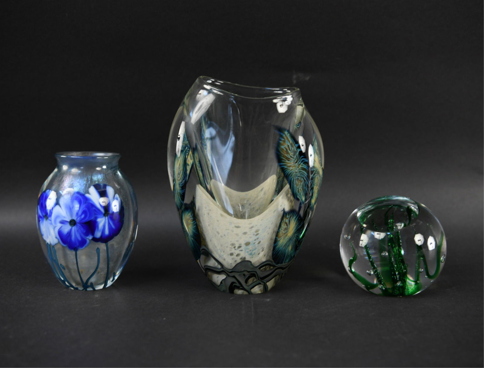 GROUING OF SIGNED ART GLASS (1 of 12)
