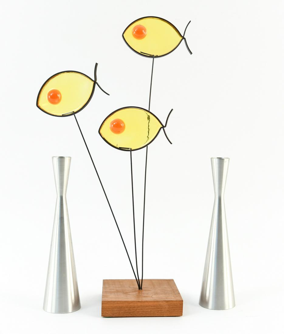 MID-CENTURY DECORATIVE GROUPING (1 of 9)
