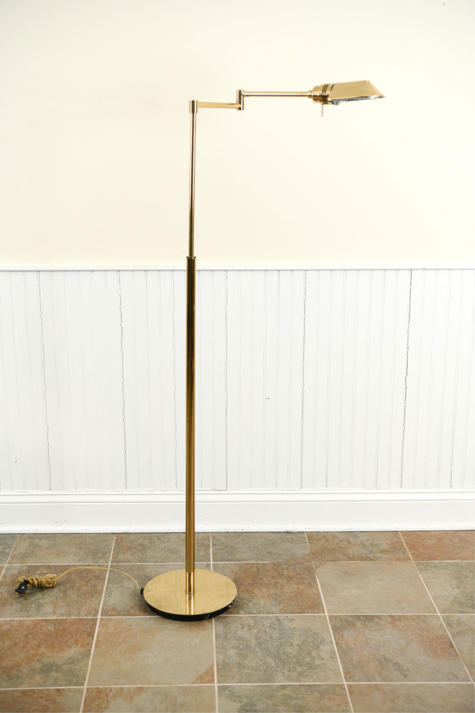 BRASS ARTICULATED FLOOR LAMP (1 of 6)