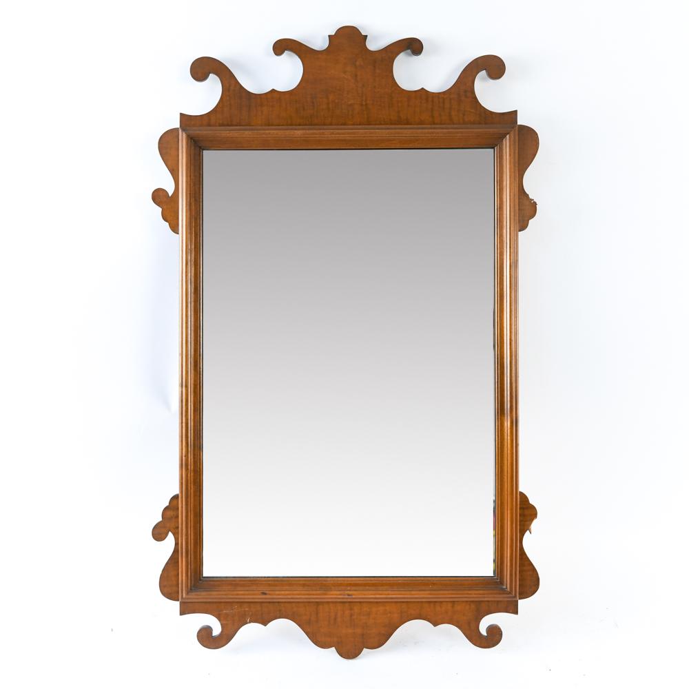 20TH C. CHIPPENDALE STYLE MIRROR IN MAPLE (1 of 8)