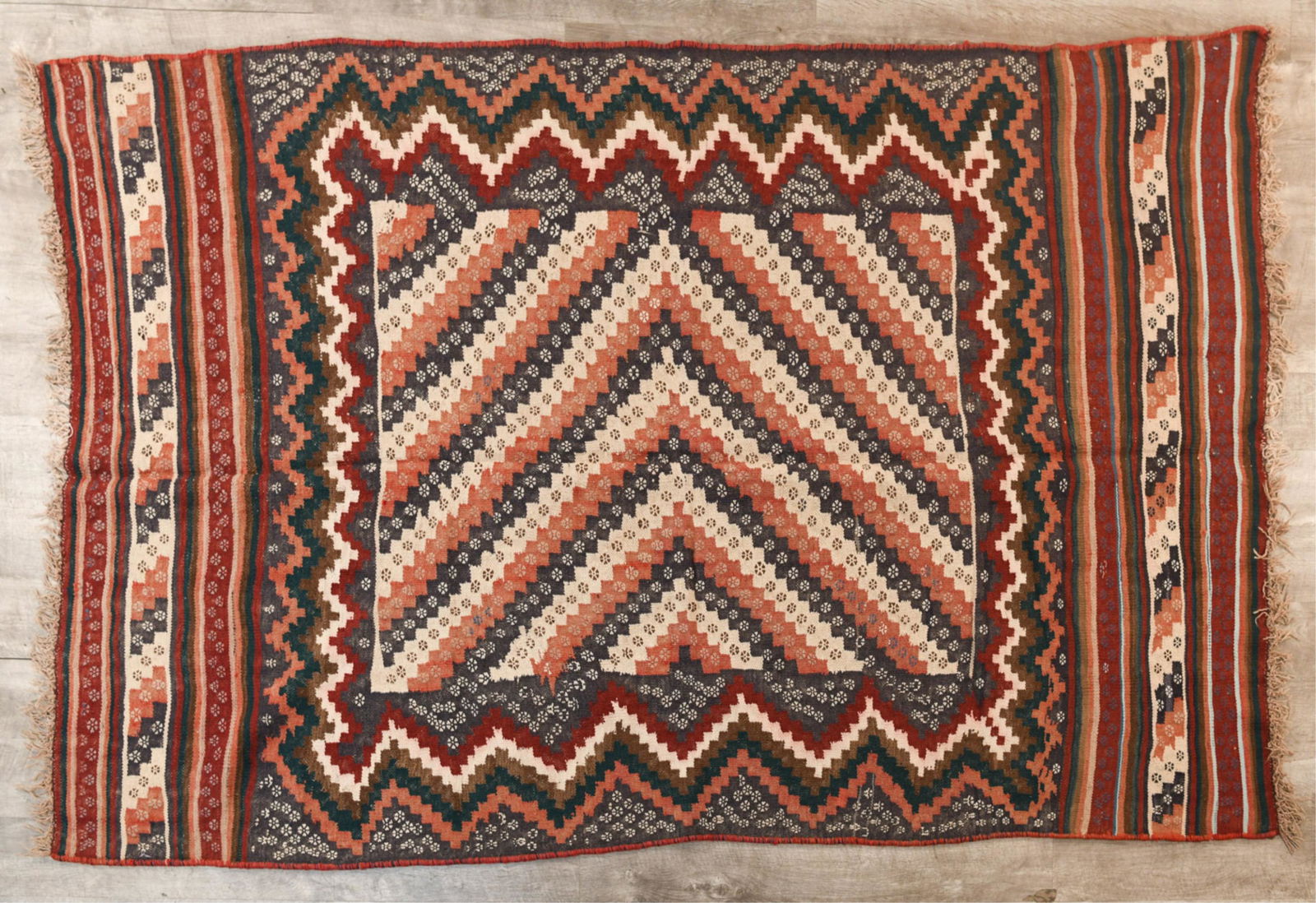 PERSIAN BAKTIARI KILIM RUG (1 of 8)
