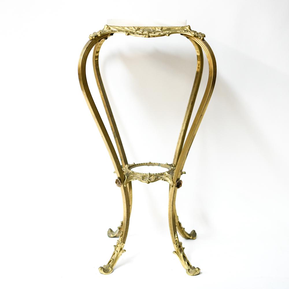 ORNATE BRASS & MARBLE PEDEATAL TABLE STAND (1 of 15)