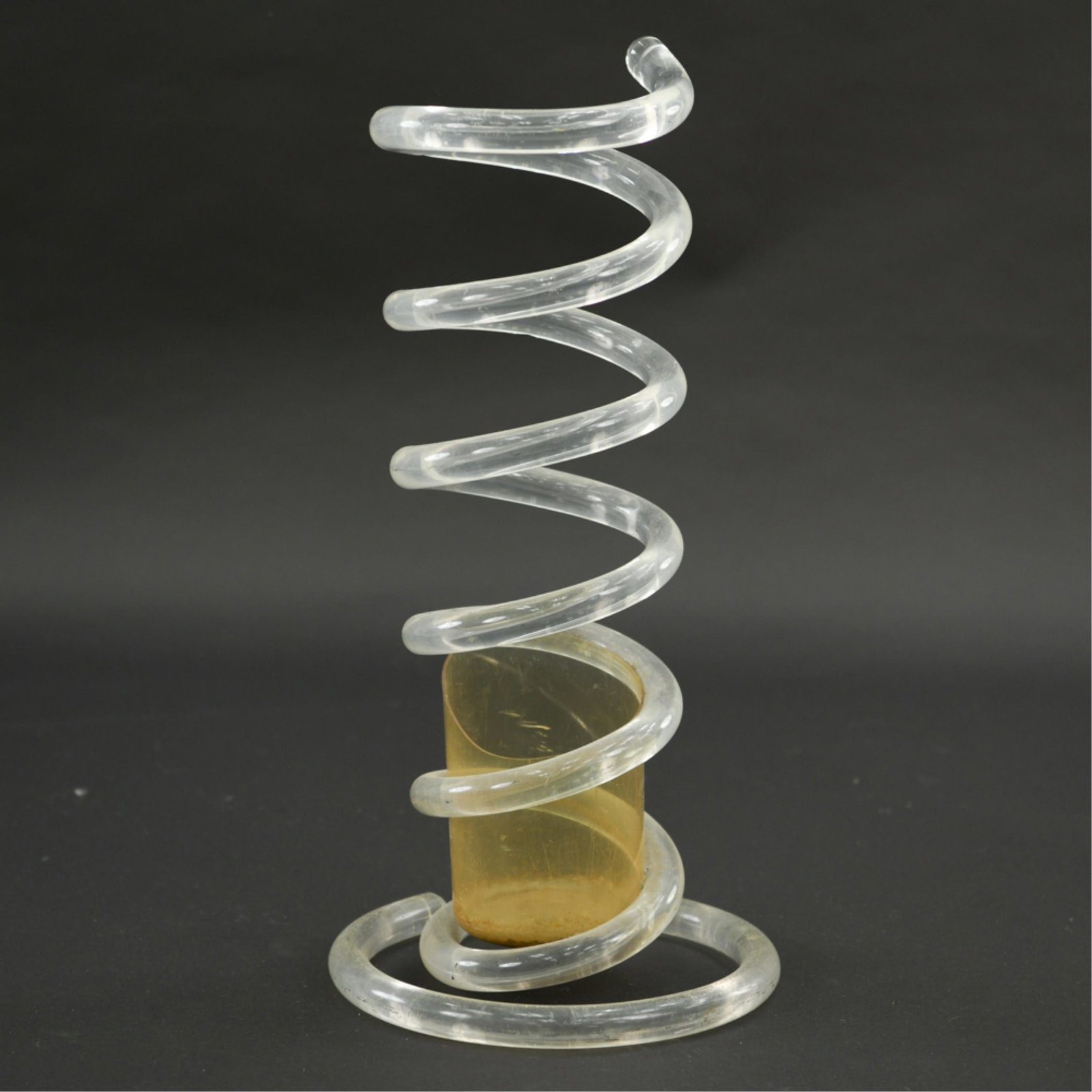 DOROTHY THORPE COILED LUCITE UMBRELLA STAND: Likely a vase. Dimensions: H 23.5" x Dia: 11" Condition: Minor signs of use and age including scuffs.