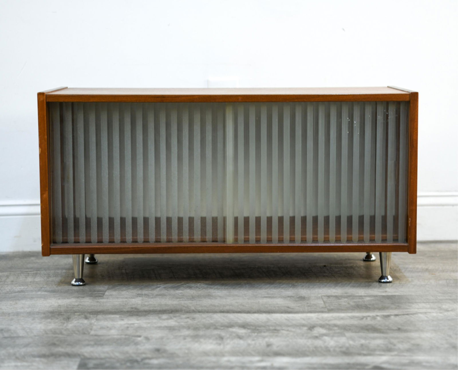 DANISH TEAK LOW GLASS DOOR CONSOLE (1 of 8)