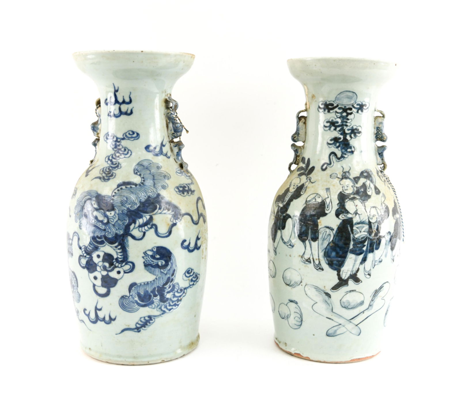 2 CHINESE QING DYNASTY CHINESE BLUE & WHITE VASES (1 of 16)