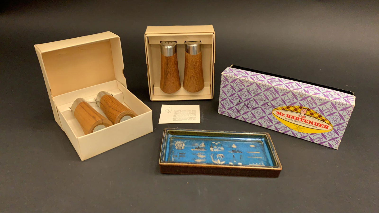 GROUPING OF SWEDISH MID-CENTURY BARWARE (1 of 10)