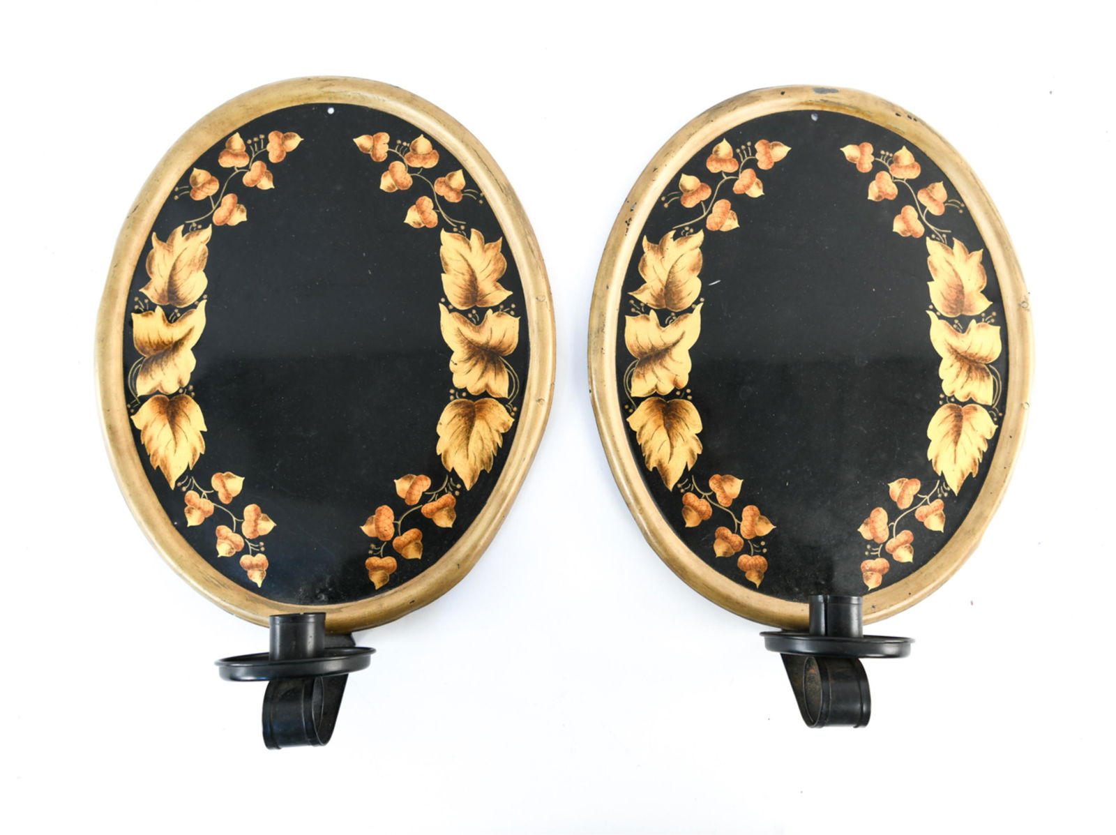 PAIR OF DECORATIVE TOLE PAINTED METAL SCONCES (1 of 5)