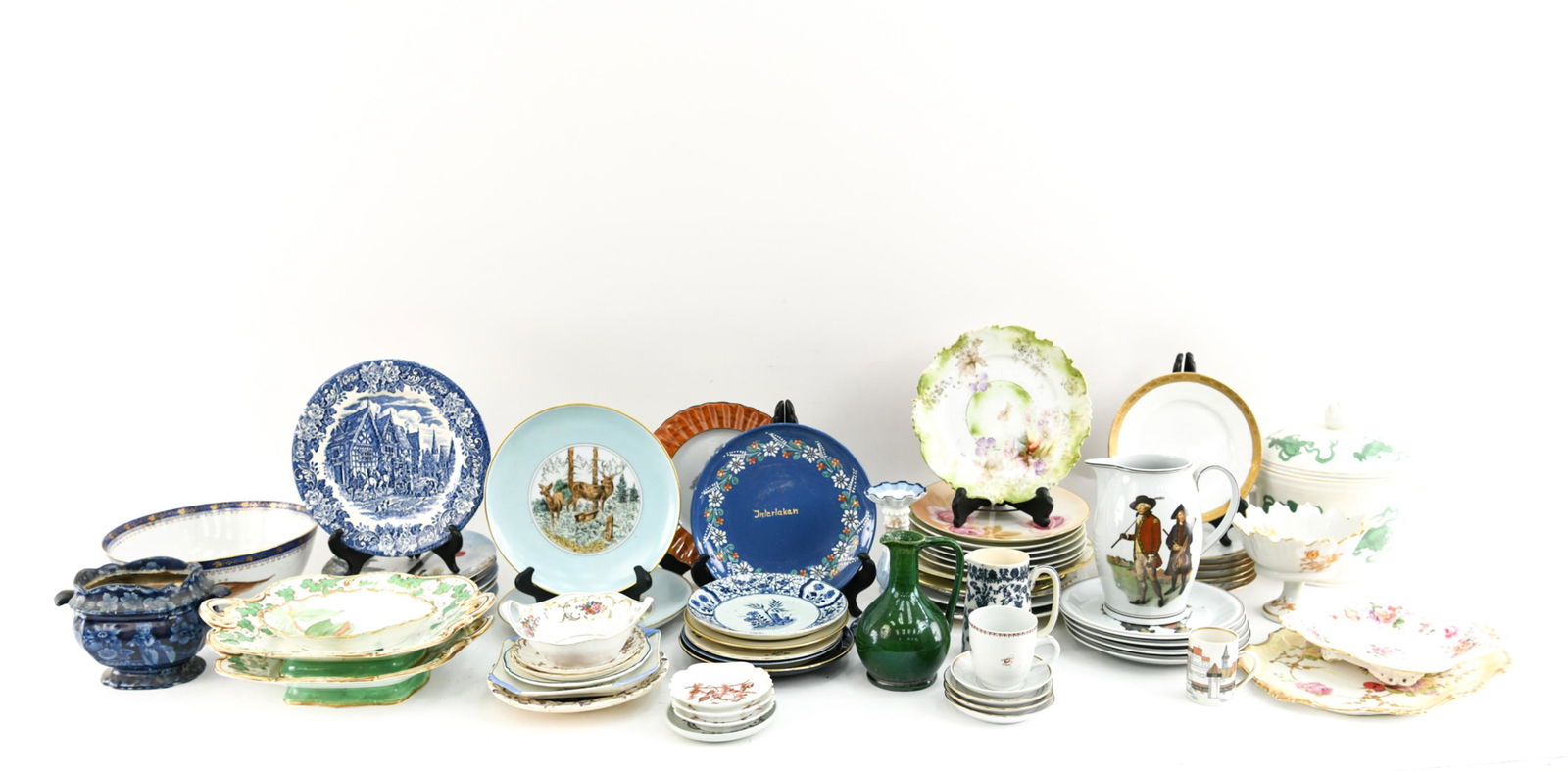 LARGE GROUPING OF PORCELAIN (1 of 20)