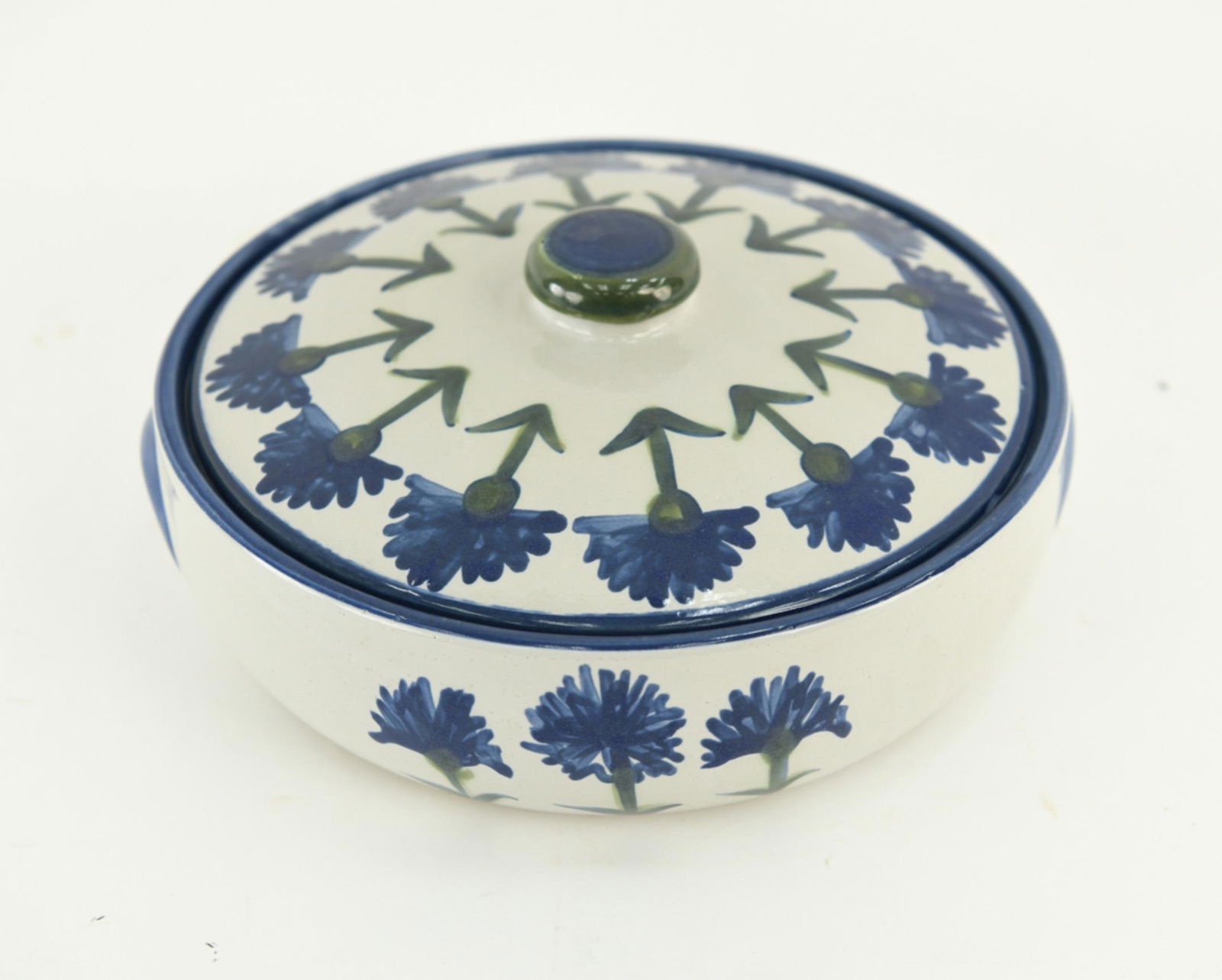 LOUISVILLE STONEWARE DUTCH OVEN (1 of 9)