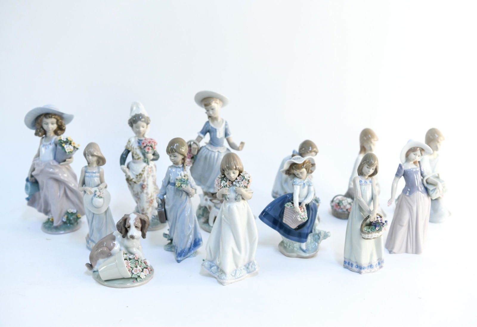 (13) LLADRO GIRLS WITH FLOWERS GROUPING (1 of 20)