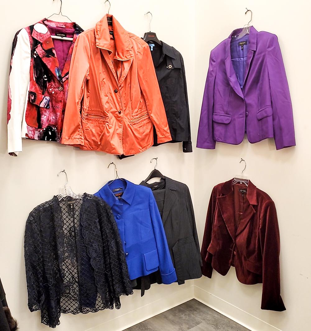 GROUPING OF LADIES ESCADA BLAZERS: Size 42 and 44. Velvet, cotton, satin, lace, etc. Condition: Lightly used.