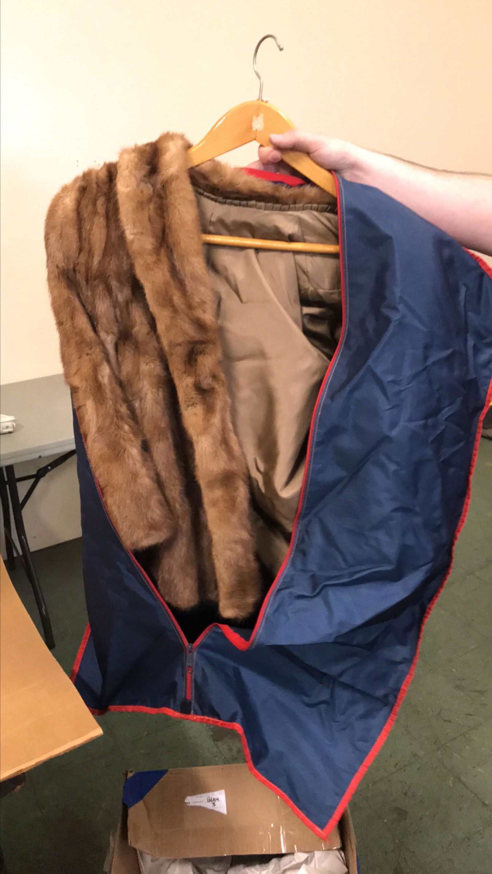 MINK FUR JACKET: Dimensions: (Shoulder to shoulder) 18" x L 26" x Sleeve 17" Condition: Few stains to lining. Large tear to side, smaller tears under armpits. Few small bald spots.