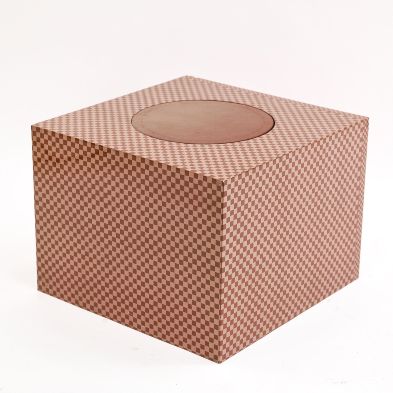 MID-CENTURY BILL BELL OP-ART SPEAKER BOX: Dimensions: H 17" x W 17" Condition: Some chips and scratches, etc.