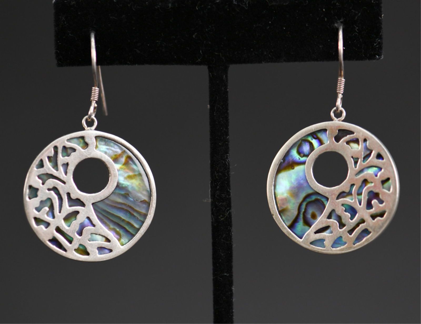STERLING SILVER & ABALONE EARRINGS: Dimensions: Dia: 1" Condition: Showing light signs of use.