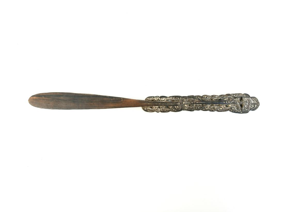OCEANIC CARVED LIME SPATULA (1 of 6)