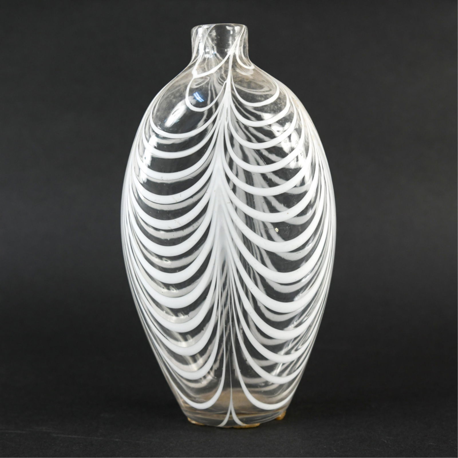 ANTIQUE BLOWN GLASS FLASK W/ PULLED FEATHER DESIGN (1 of 10)