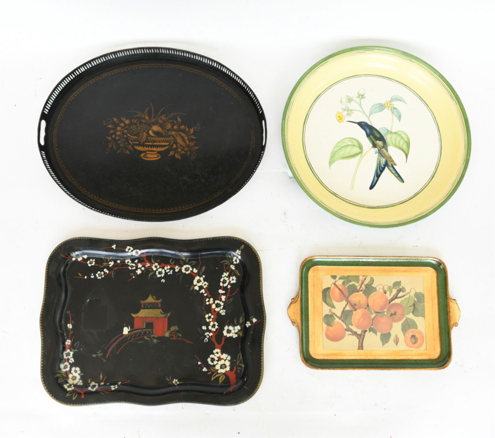 (4) VINTAGE DECORATIVE TRAYS (1 of 8)