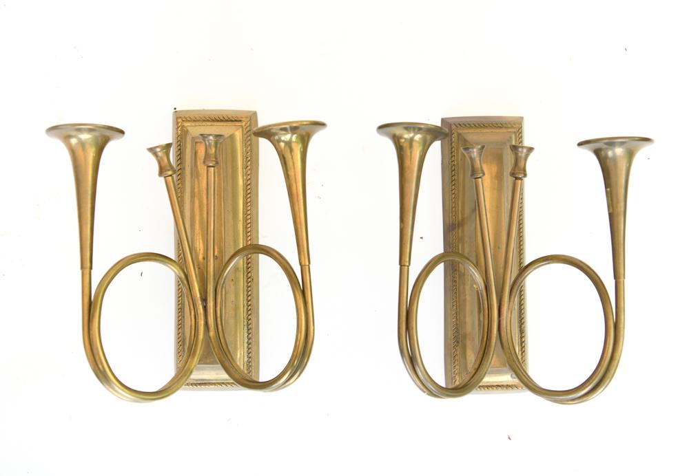 PAIR OF VINTAGE BRASS POST HORN CANDLE SCONCES (1 of 7)