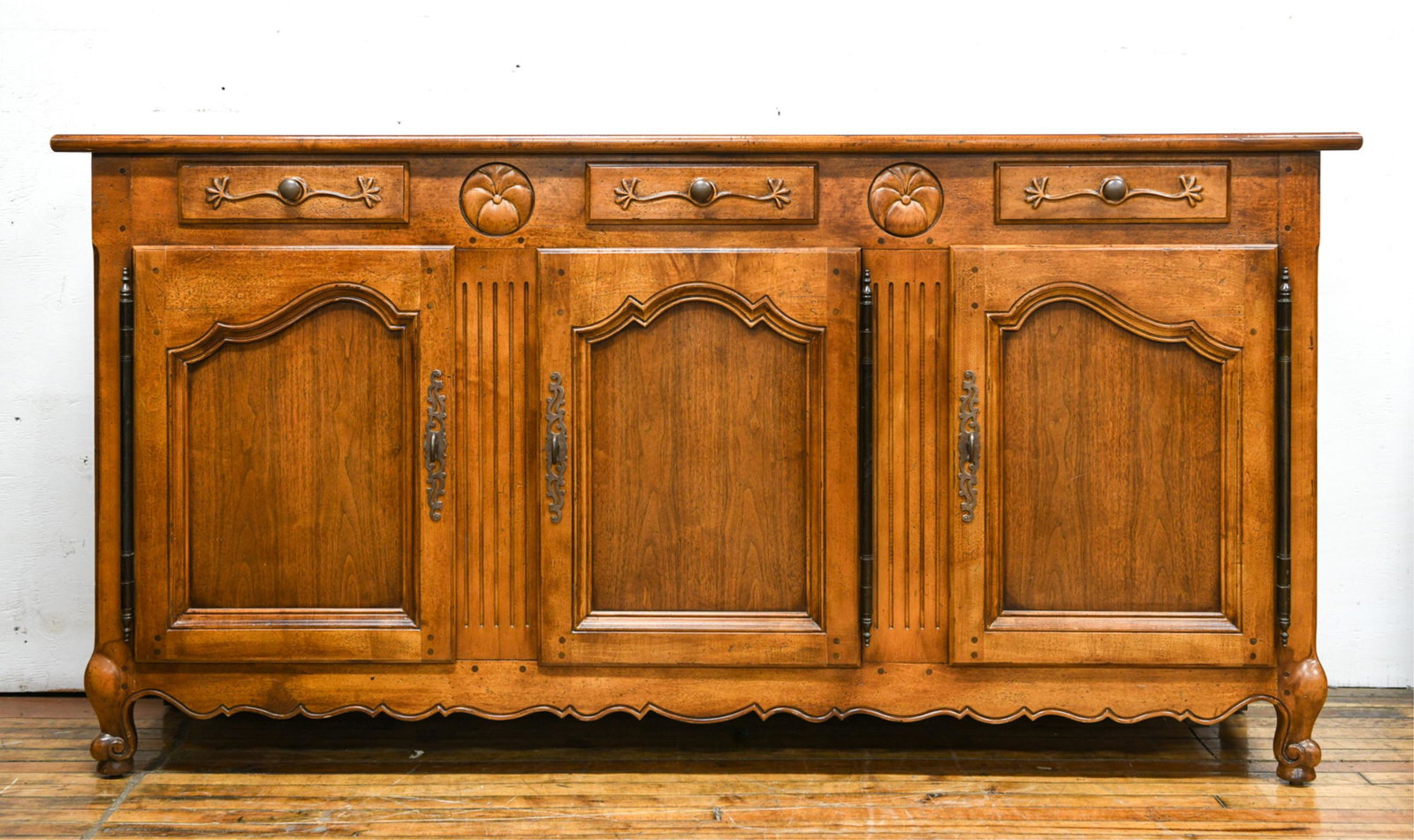 HENREDON FRENCH COUNTRY STYLE SERVER: Dimensions: H 36" x W 72" x D 18" Condition: Some wear and fading to finish on top surface. Overall condition is consistent to normal wear and use.